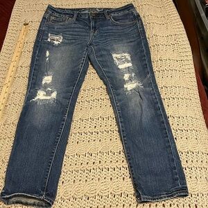 American Eagle Slouchy Crop Distressed Stretch Denim Jeans‎ women’s size 4 blue